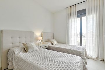 South facing penthouse with private solarium in La Veleta, Torrevieja  - Mar Azul Properties