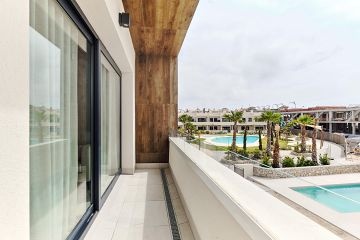 South facing penthouse with private solarium in La Veleta, Torrevieja  - Mar Azul Properties