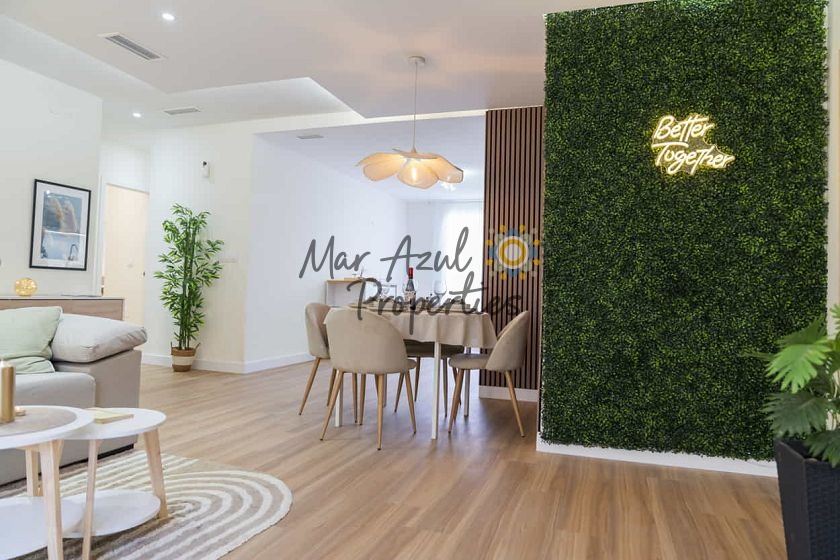 Fully Refurbished Ground Floor Apartment 180 m from the Beach