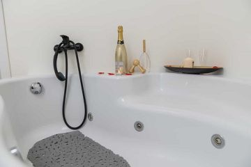 Fully Refurbished Ground Floor Apartment 180 m from the Beach - Mar Azul Properties