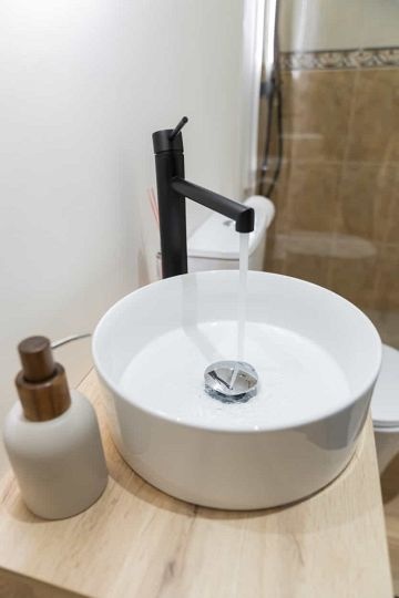 Fully Refurbished Ground Floor Apartment 180 m from the Beach - Mar Azul Properties