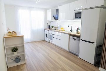 Fully Refurbished Ground Floor Apartment 180 m from the Beach - Mar Azul Properties